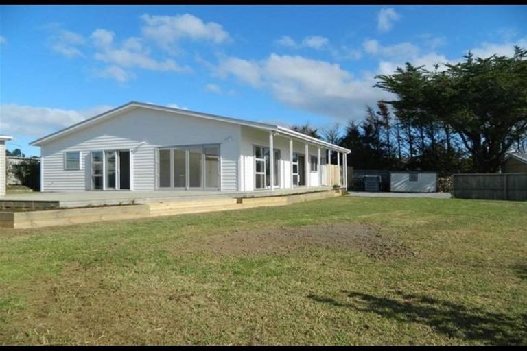 Photo of property in 36 Sohlue Place, Oteha, Auckland, 0632
