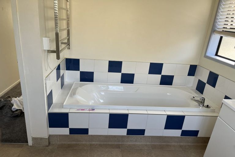 Photo of property in 7 Foundation Place, Glen Eden, Auckland, 0602