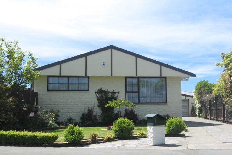 Photo of property in 7 De Ville Place, Burwood, Christchurch, 8061