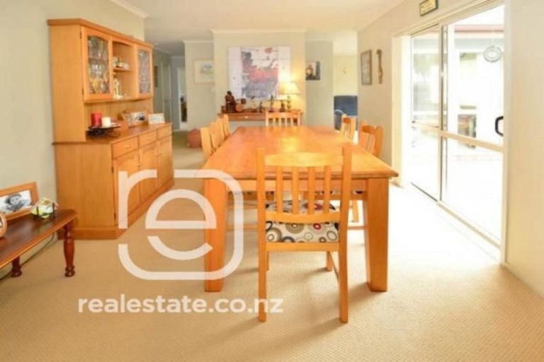 Photo of property in 4 Neaptide Close, Red Beach, 0932
