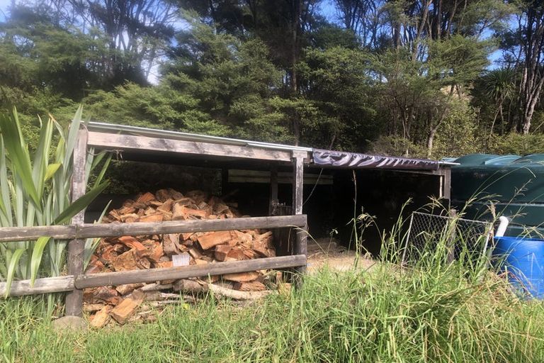 Photo of property in 3185 Kaipara Coast Highway, Glorit, Warkworth, 0984