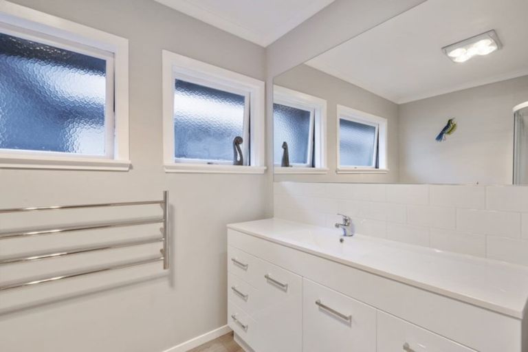 Photo of property in 88 Wakeman Road, Acacia Bay, Taupo, 3330