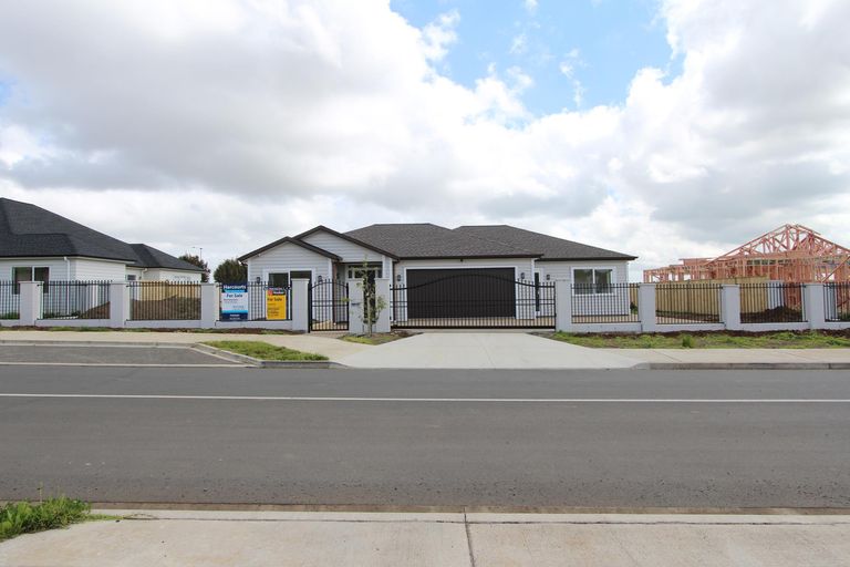 Photo of property in 51 Sunset Road, Totara Vale, Auckland, 0632