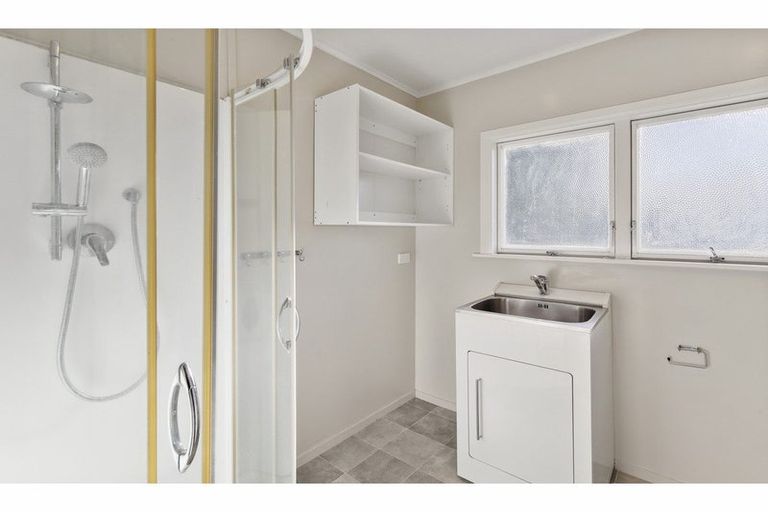 Photo of property in 5 Main North Road, Woodend, 7610