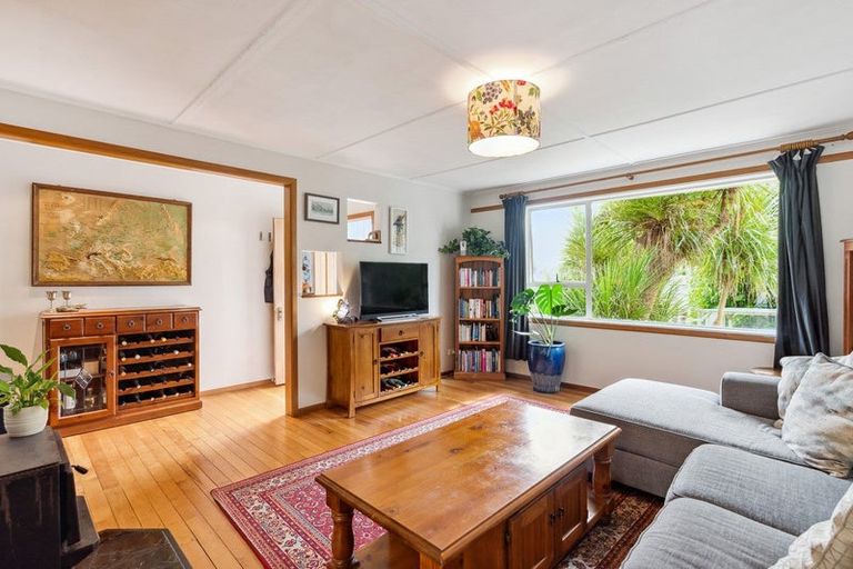 Photo of property in 12 Brazier Grove, Paraparaumu, 5032