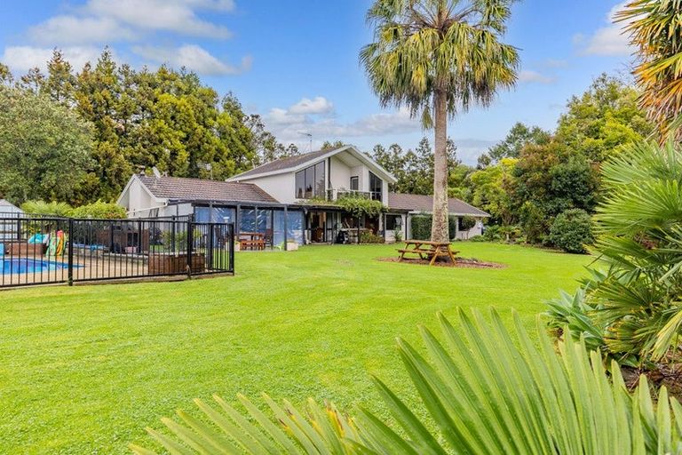 Photo of property in 1403 Coatesville-riverhead Highway, Kumeu, 0892