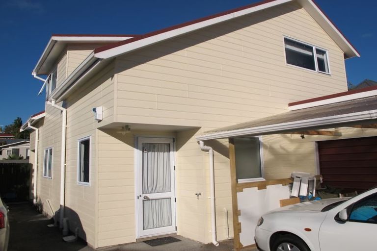 Photo of property in 2/50 Chartwell Avenue, Glenfield, Auckland, 0629