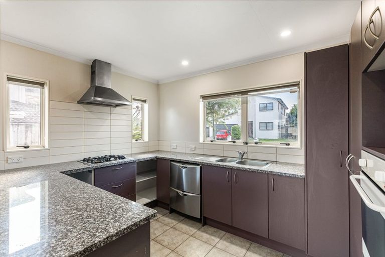 Photo of property in 3 Reefton Place, Flat Bush, Auckland, 2019
