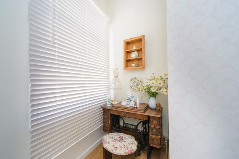 Photo of property in 89 Bridge Street, Bulls, 4818