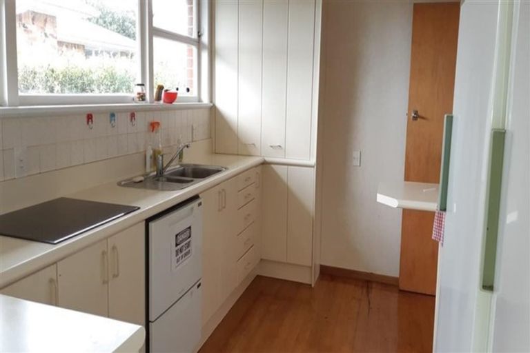 Photo of property in 141 Forrest Hill Road, Forrest Hill, Auckland, 0620