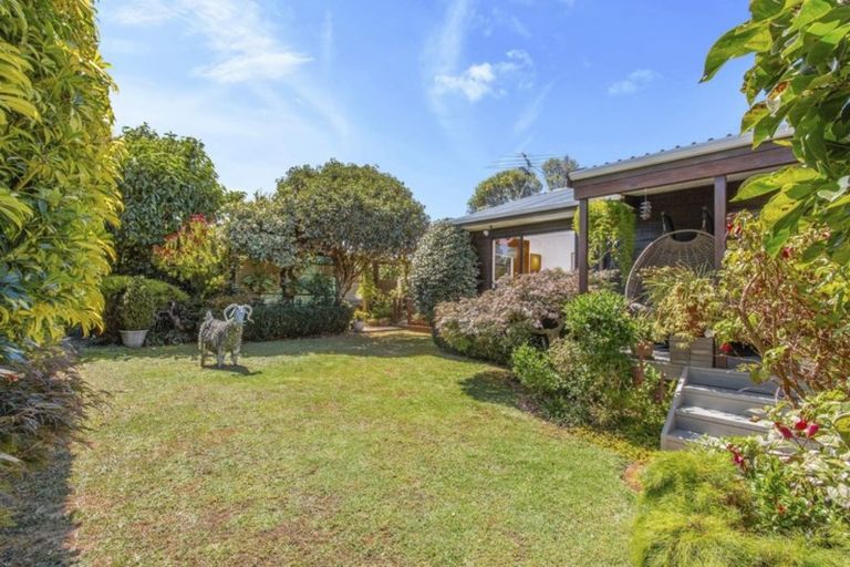 Photo of property in 22 Camden Place, Papatoetoe, Auckland, 2025