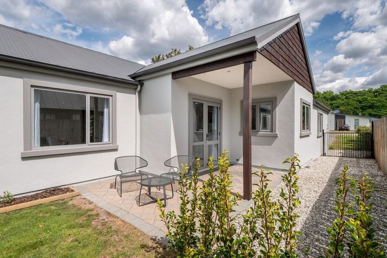 Photo of property in 44 Sylvan Street, Lake Hayes, Queenstown, 9304