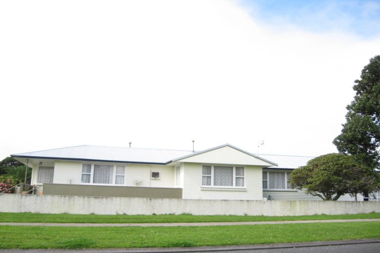 Photo of property in 124 Centennial Avenue, Waitara, 4320