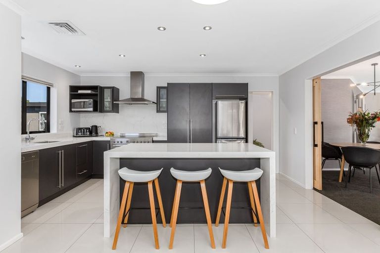 Photo of property in 59 Te Puia Drive, Aotea, Porirua, 5024