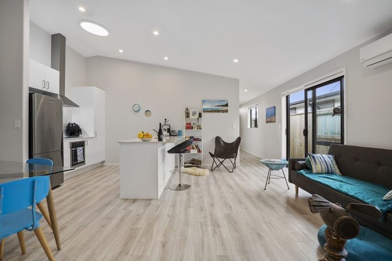 Photo of property in 16b Komata Crescent, Papamoa Beach, Papamoa, 3118