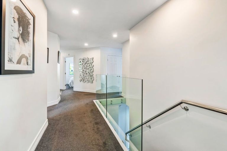 Photo of property in 57 Esther Place, Red Beach, 0932