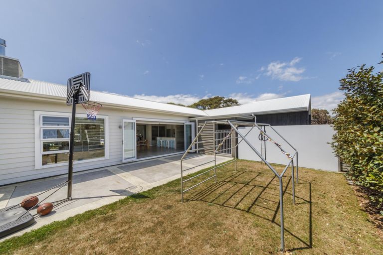Photo of property in 4 Doncaster Court, Awapuni, Palmerston North, 4412