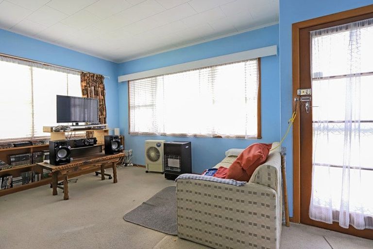 Photo of property in 210a Grove Road, Mayfair, Hastings, 4122