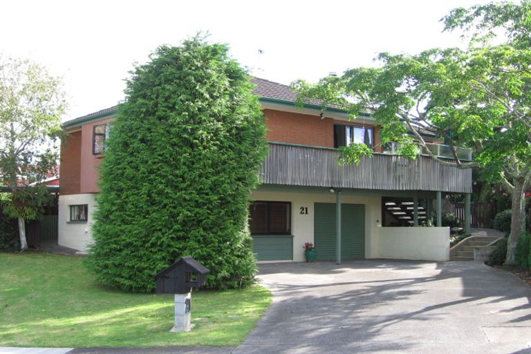 Photo of property in 21 Olena Avenue, Sunnyhills, Auckland, 2010