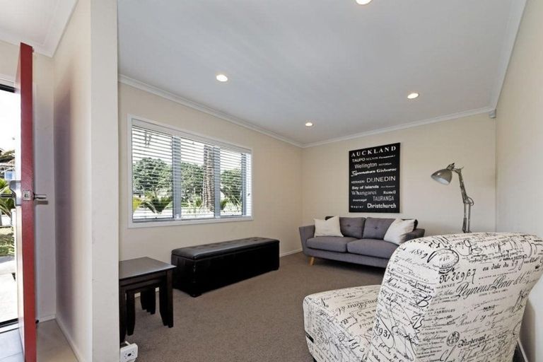 Photo of property in 48 Buckley Avenue, Hobsonville, Auckland, 0616