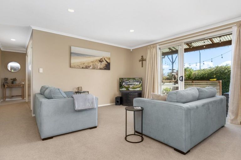 Photo of property in 32 Twin Oak Avenue, Papamoa Beach, Papamoa, 3118