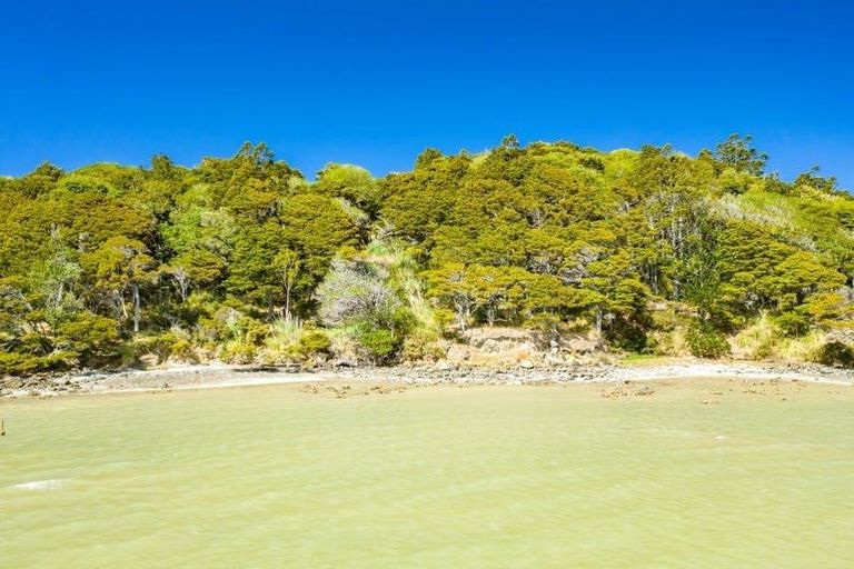 Photo of property in 467 Heatley Road, Whakapirau, Maungaturoto, 0583