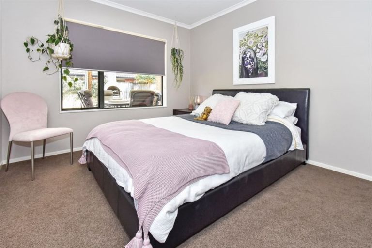 Photo of property in 172 Wattle Farm Road, Wattle Downs, Auckland, 2103