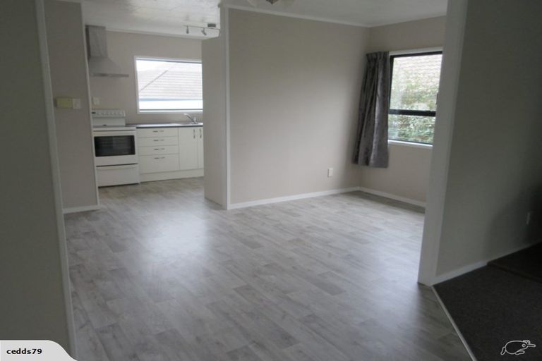 Photo of property in 1/47 De Quincey Terrace, Highland Park, Auckland, 2010