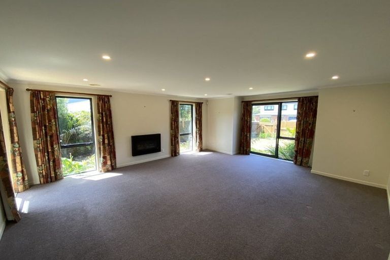 Photo of property in 53 Furlong Crescent, Churton Park, Wellington, 6037