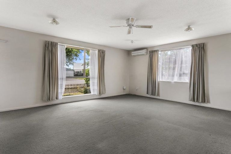 Photo of property in 6 Bank Street, Amberley, 7410