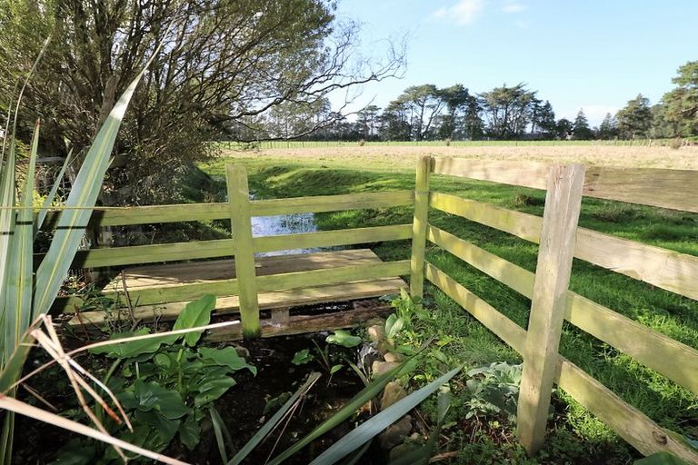 Photo of property in 172 Haringa Road, Carrington, Carterton, 5791