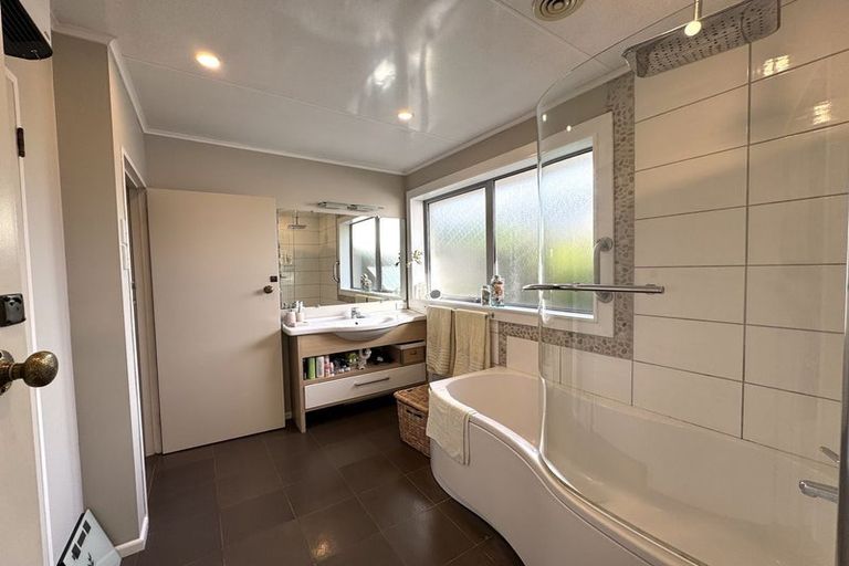 Photo of property in 14 Centennial Avenue, Balclutha, 9230