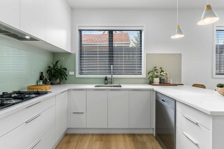 Photo of property in 29a Patons Road, Howick, Auckland, 2014