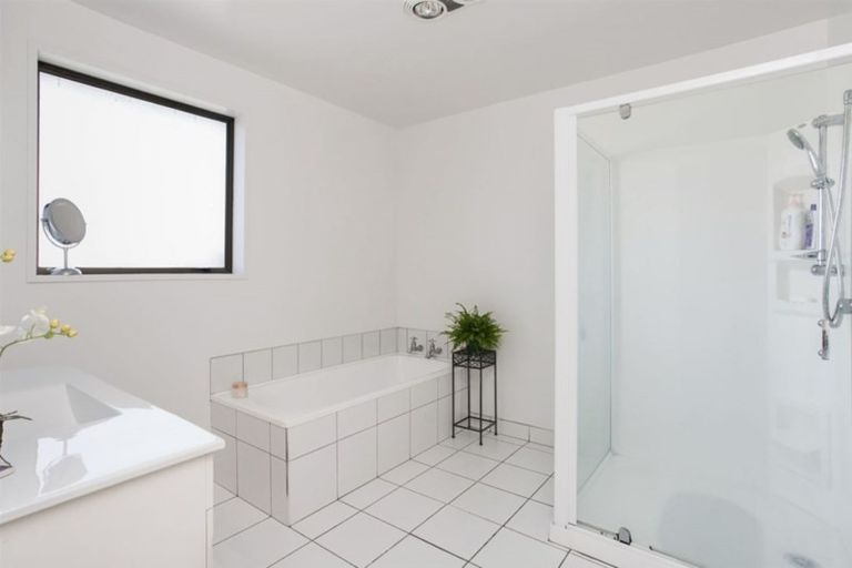 Photo of property in 15 Te Maru Place, Redwood, Christchurch, 8051