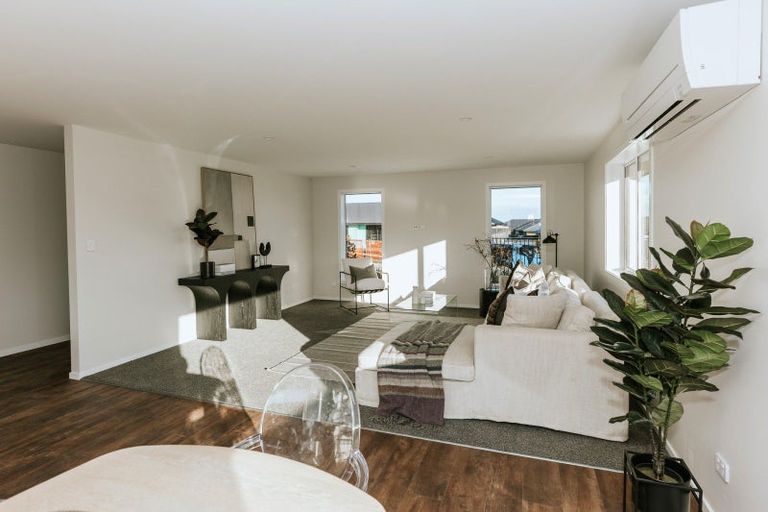 Photo of property in 15 Royal Oak Crescent, Holmes Hill, Oamaru, 9401