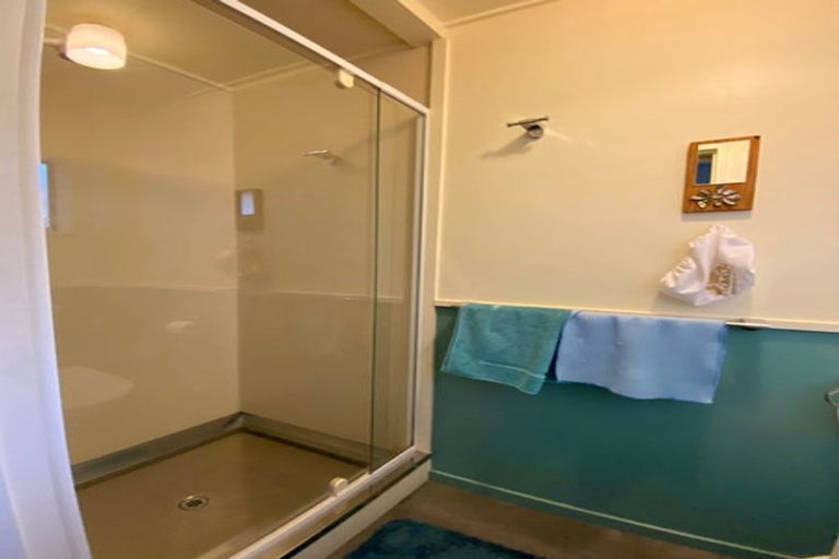 Photo of property in 8 Escort Grove, Awapuni, Palmerston North, 4412