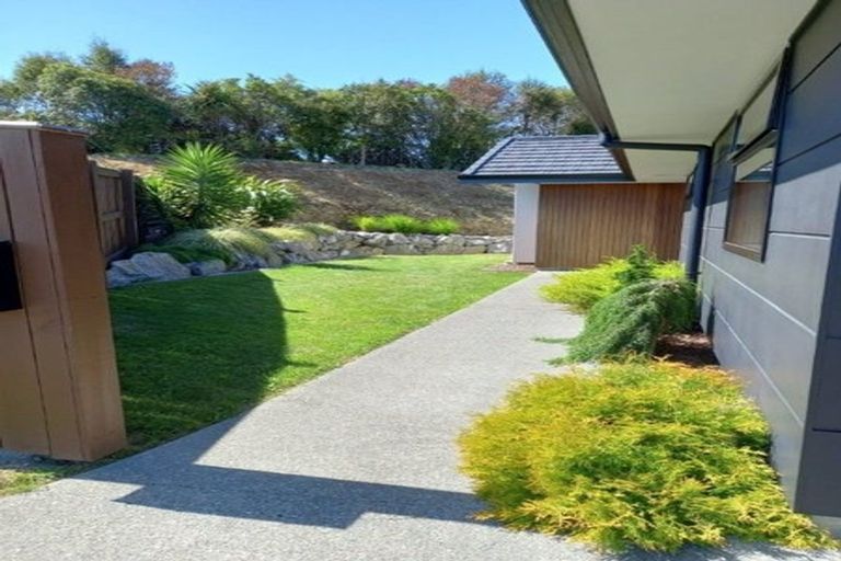 Photo of property in 43 Katania Heights, Brightwater, 7022