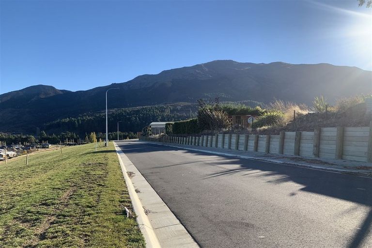 Photo of property in 14 Rosella Lane, Lake Hawea, 9382