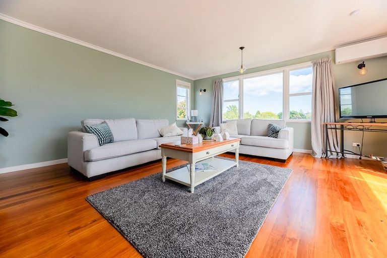 Photo of property in 27 Aorangi Road, Paraparaumu, 5032