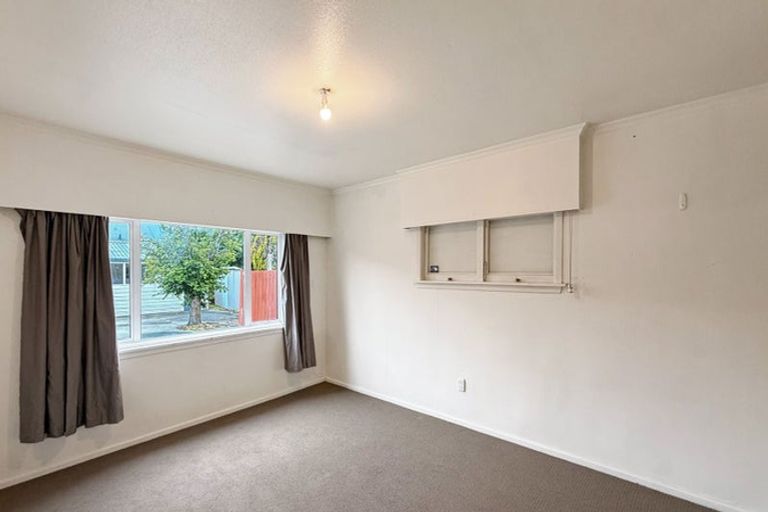 Photo of property in 8 Clonbern Place, Upper Riccarton, Christchurch, 8041