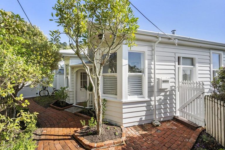 Photo of property in 303 Tinakori Road, Thorndon, Wellington, 6011