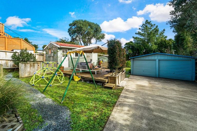 Photo of property in 45 Shakespear Road, Army Bay, Whangaparaoa, 0930