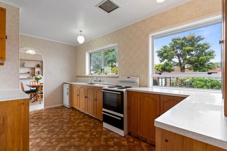 Photo of property in 10 Tomlinson Street, Hillpark, Auckland, 2102