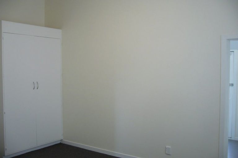 Photo of property in 4 Hawker Street, Mount Victoria, Wellington, 6011