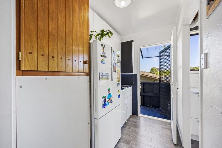 Photo of property in 1/541 Swanson Road, Ranui, Auckland, 0612