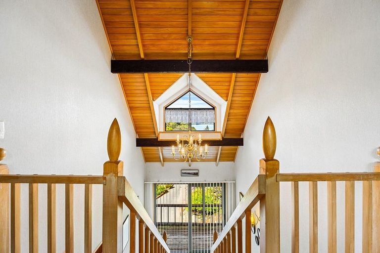 Photo of property in 24 Bayview Place, Cass Bay, Lyttelton, 8082