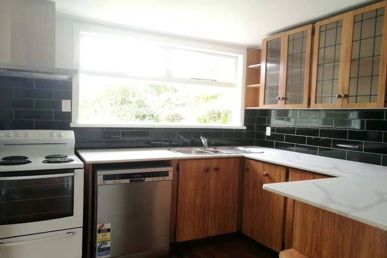 Photo of property in 107 Parkvale Road, Karori, Wellington, 6012