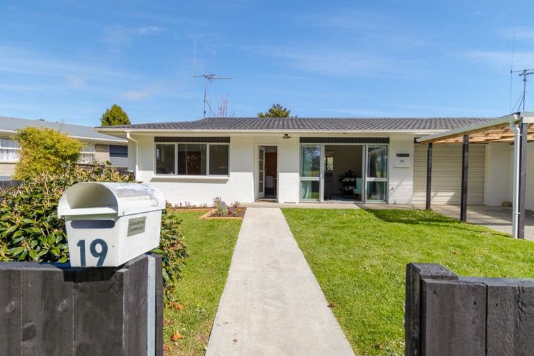 Photo of property in 19 Carlyle Street, Leamington, Cambridge, 3432