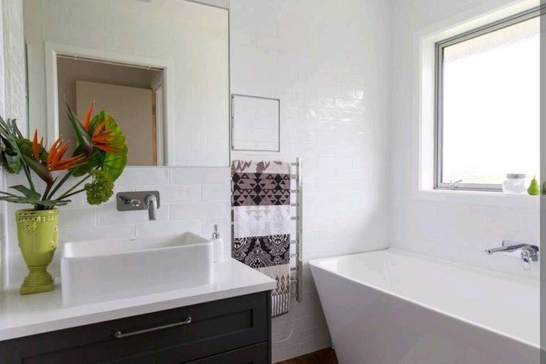 Photo of property in 85a Litten Road, Cockle Bay, Auckland, 2014