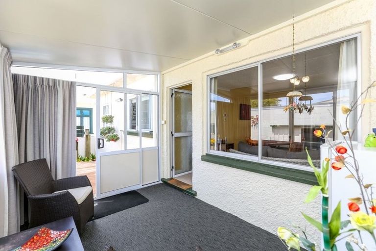Photo of property in 8 Norman Street, Lower Vogeltown, New Plymouth, 4310